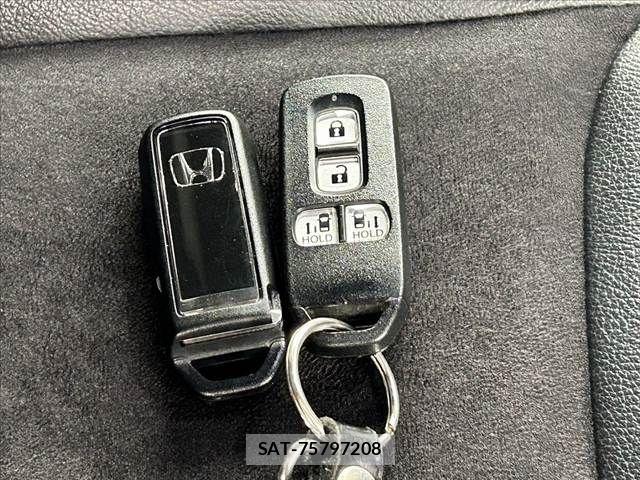Honda N BOX CUSTOM 2018-08 8660592-27