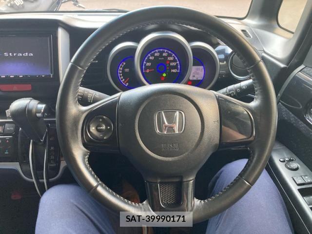 Honda N BOX CUSTOM 2013-08 8666638-13