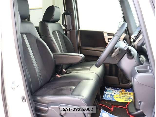 Honda N BOX CUSTOM 2022-08 8660560-4