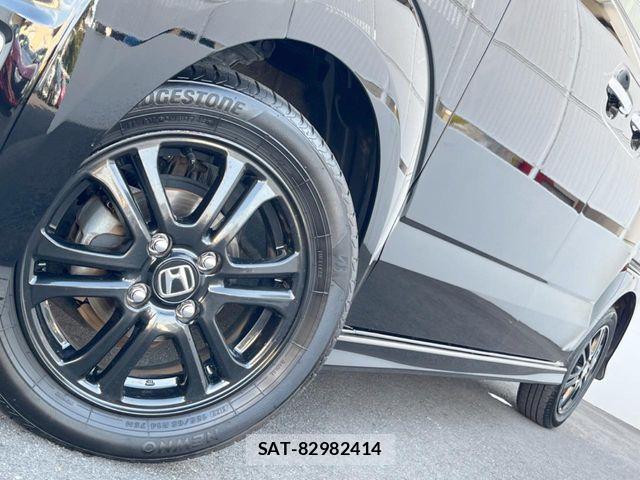 Honda N BOX CUSTOM 2017-02 8666627-12