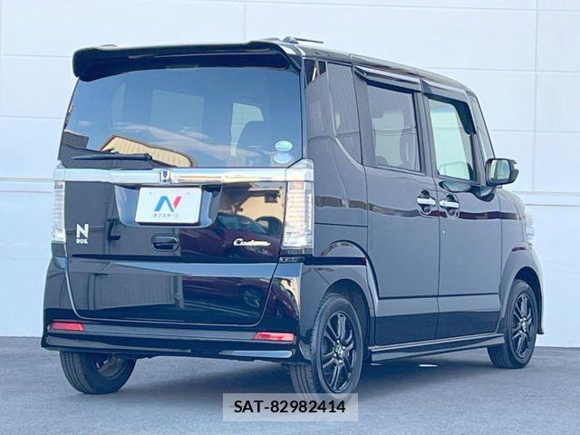 Honda N BOX CUSTOM 2017-02 8666627-16