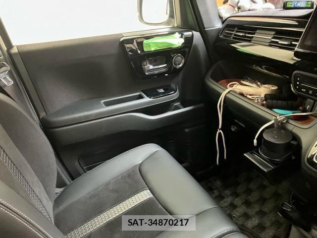 Honda N BOX CUSTOM 2022-12 8666614-15
