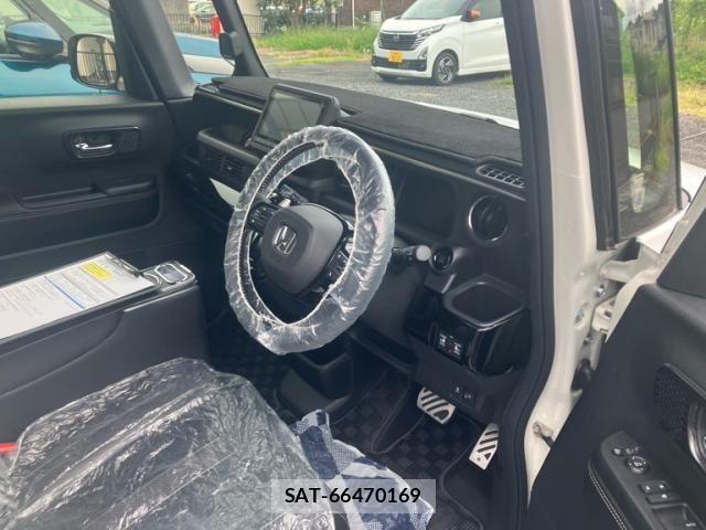 Honda N BOX CUSTOM 2024-09 8666611-10