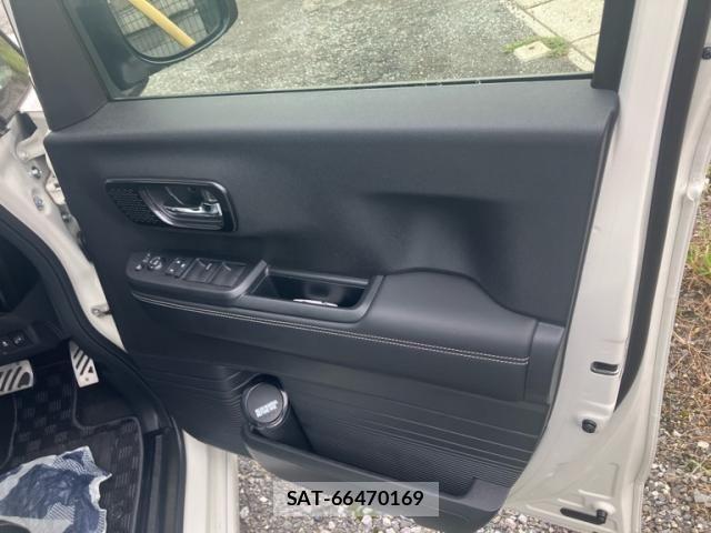Honda N BOX CUSTOM 2024-09 8666611-18