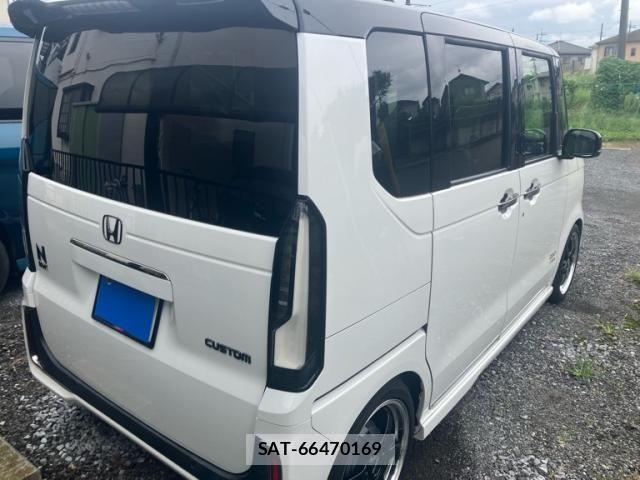 Honda N BOX CUSTOM 2024-09 8666611-3