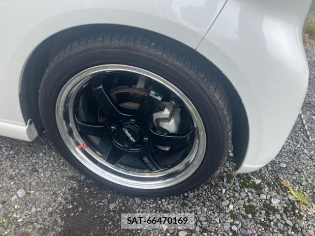Honda N BOX CUSTOM 2024-09 8666611-6