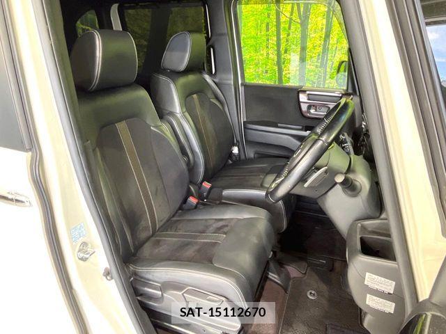 Honda N BOX CUSTOM 2018-04 8660606-7