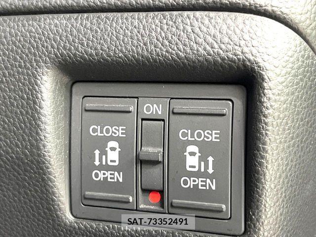 Honda N BOX CUSTOM 2017-12 8660589-4
