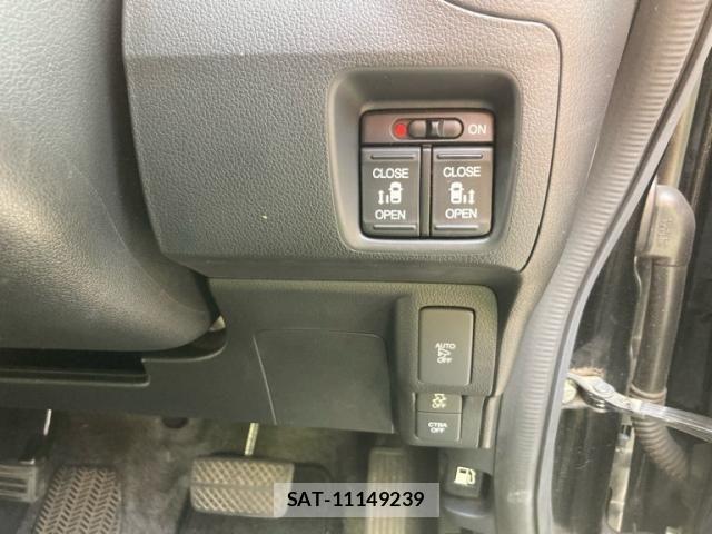 Honda N BOX CUSTOM 2016-05 8660627-12