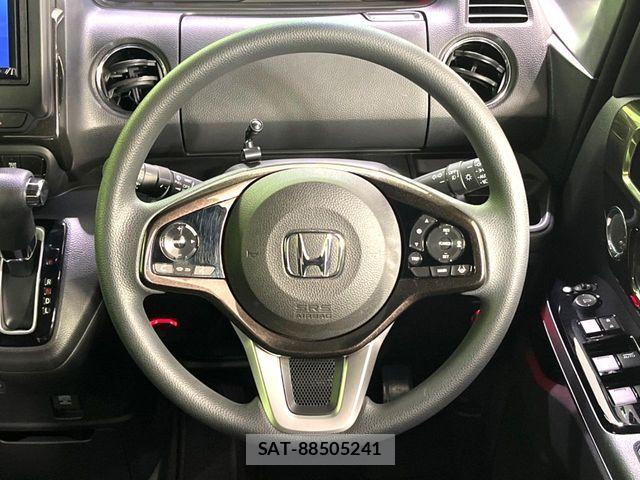 Honda N BOX CUSTOM 2020-02 8686124-11