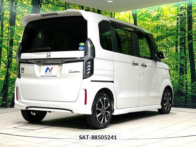Honda N BOX CUSTOM 2020-02 8686124-17