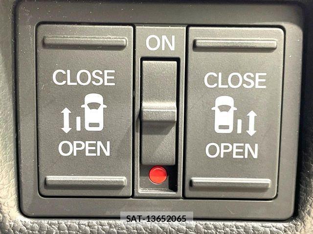 Honda N BOX CUSTOM 2023-02 8686108-5