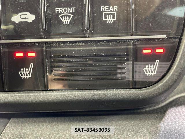 Honda N BOX CUSTOM 2020-10 8686114-6