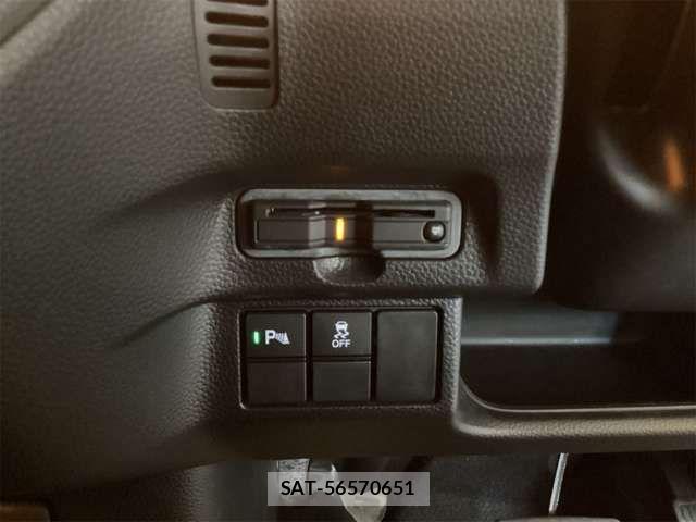 Honda N BOX CUSTOM 2022-06 8686122-9
