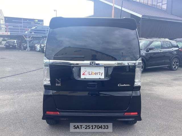 Honda N BOX CUSTOM 2017-08 8686148-10