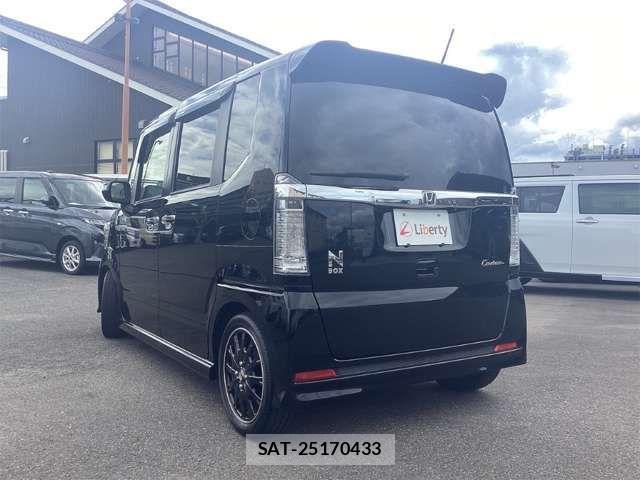 Honda N BOX CUSTOM 2017-08 8686148-11