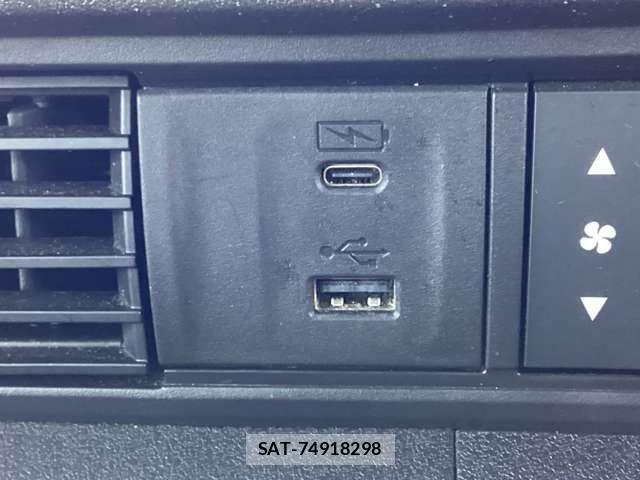 Honda N BOX CUSTOM 2023-10 8686109-16