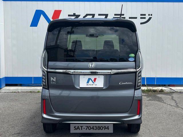 Honda N BOX CUSTOM 2018-08 8686132-15