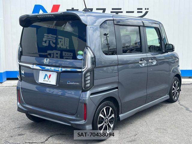 Honda N BOX CUSTOM 2018-08 8686132-17