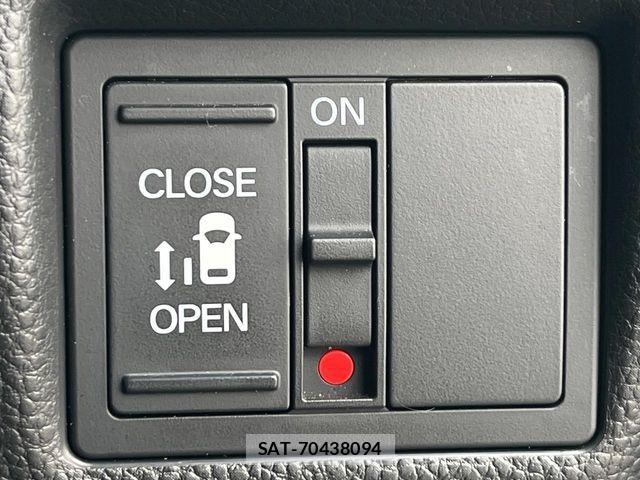 Honda N BOX CUSTOM 2018-08 8686132-7