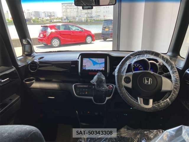 Honda N BOX CUSTOM 2017-04 8686140-1