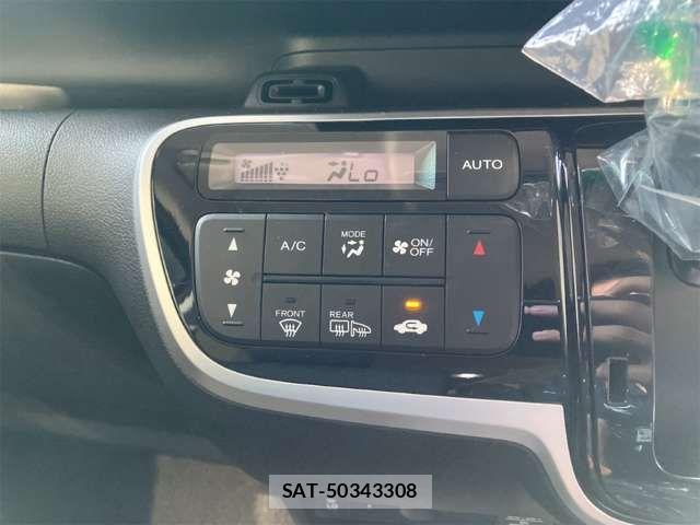 Honda N BOX CUSTOM 2017-04 8686140-6