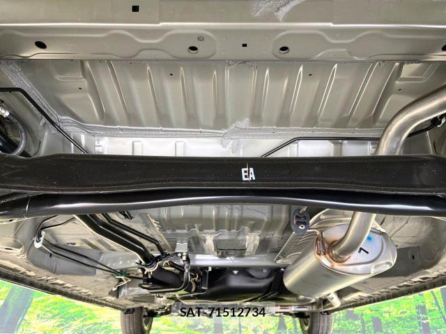 Honda N BOX CUSTOM 2026-08 8686106-18