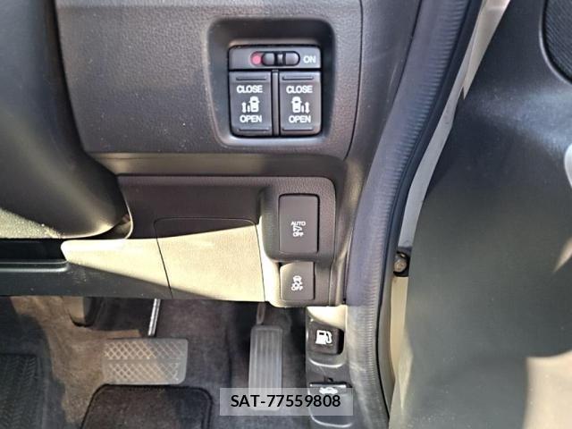 Honda N BOX CUSTOM 2015-07 8686138-15