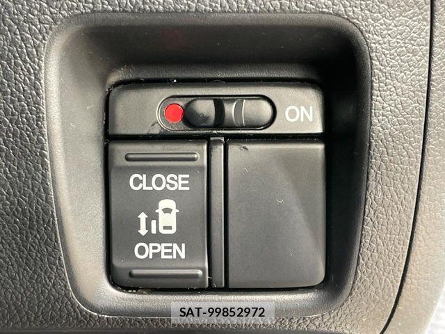 Honda N BOX CUSTOM 2015-03 8686157-5