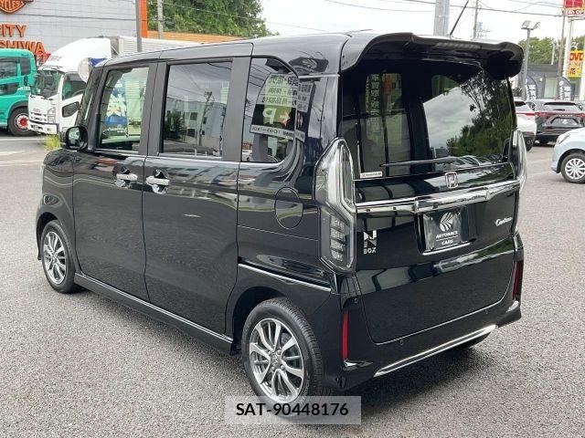 Honda N BOX CUSTOM 2021-12 8686118-17