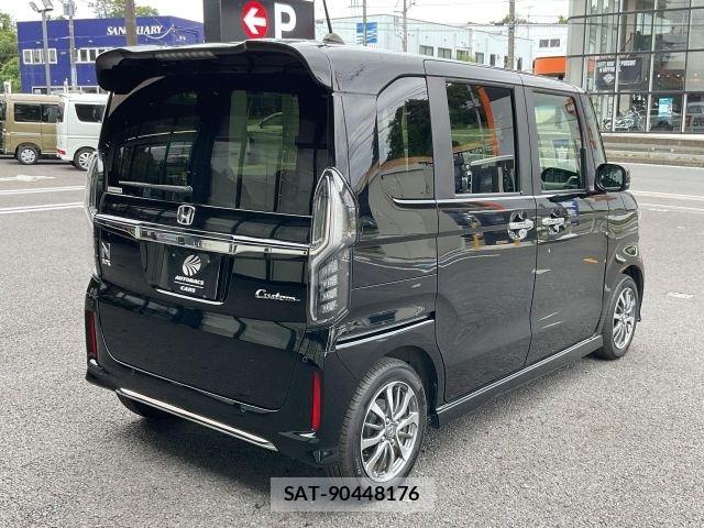 Honda N BOX CUSTOM 2021-12 8686118-2