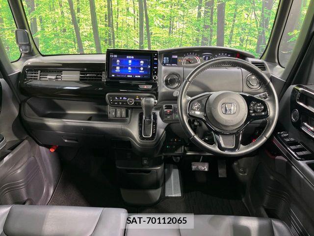 Honda N BOX CUSTOM 2022-01 8744613-1