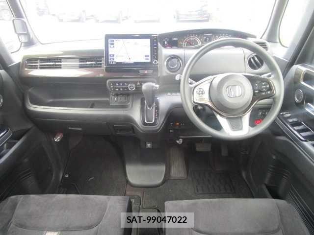 Honda N BOX CUSTOM 2019-08 8744698-10