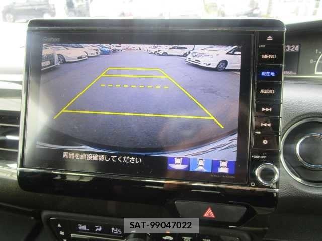 Honda N BOX CUSTOM 2019-08 8744698-15