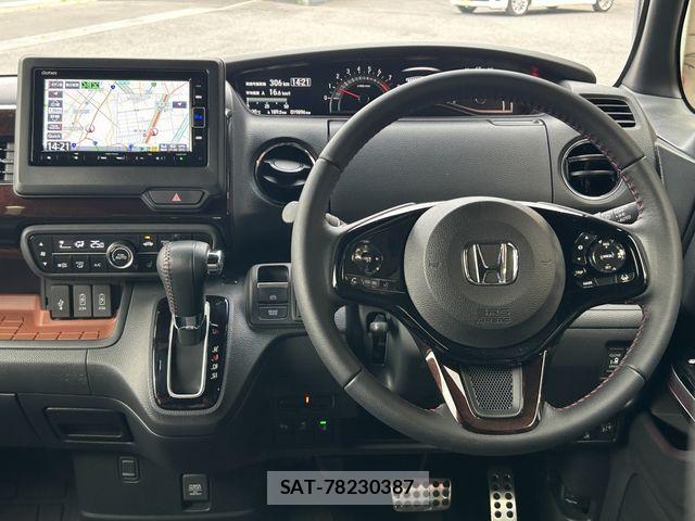 Honda N BOX CUSTOM 2022-02 8744625-1