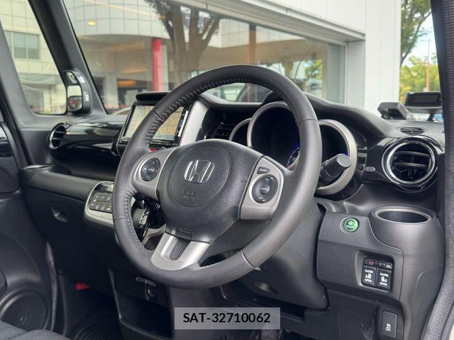 Honda N BOX CUSTOM 2015-02 8744670-12