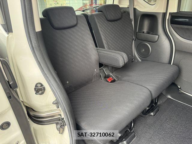 Honda N BOX CUSTOM 2015-02 8744670-27