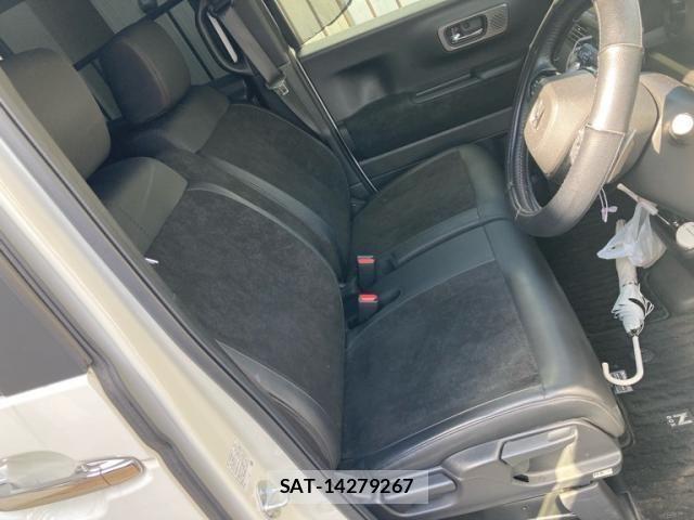 Honda N BOX CUSTOM 2023-11 8744615-9