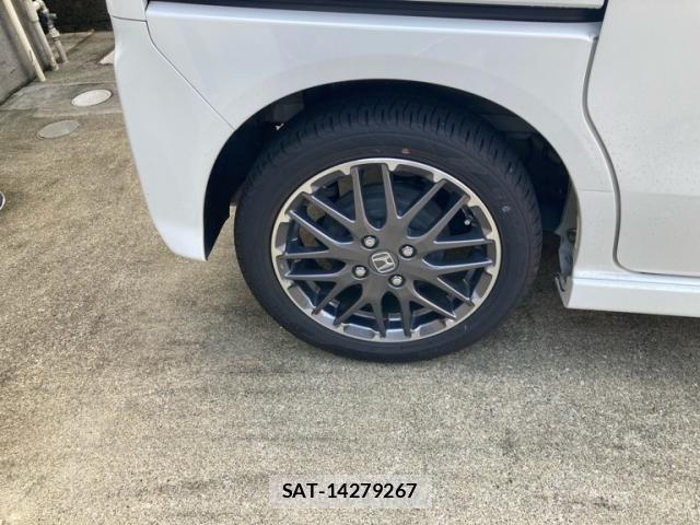 Honda N BOX CUSTOM 2023-11 8744615-3