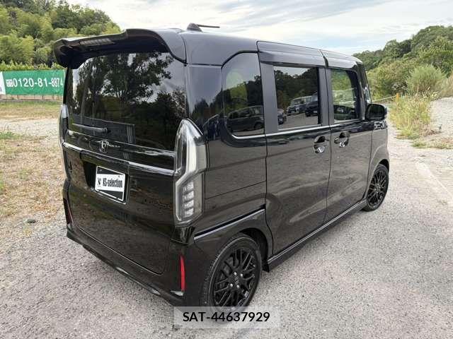 Honda N BOX CUSTOM 2022-02 8744658-1