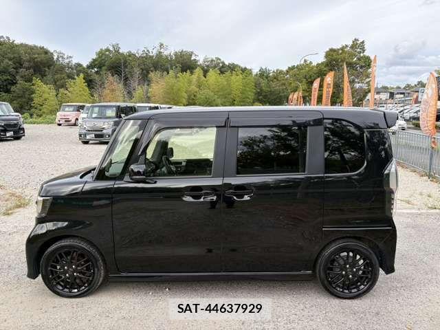 Honda N BOX CUSTOM 2022-02 8744658-5