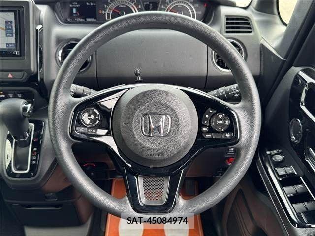 Honda N BOX CUSTOM 2023-10 8744629-10