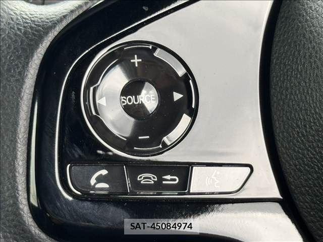 Honda N BOX CUSTOM 2023-10 8744629-11