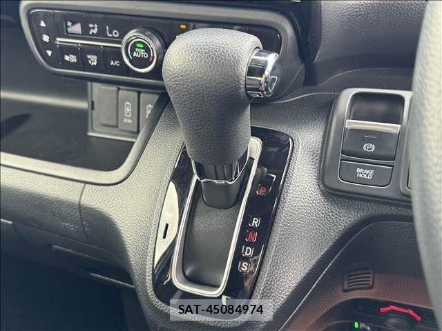 Honda N BOX CUSTOM 2023-10 8744629-19