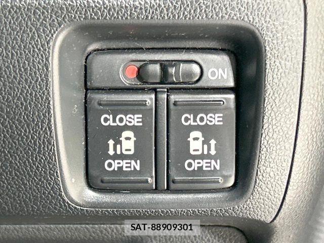 Honda N BOX CUSTOM 2013-08 8744701-4