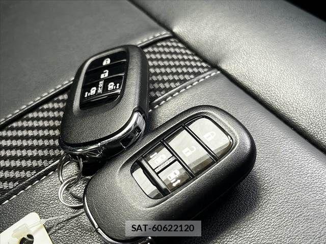 Honda N BOX CUSTOM 2024-04 8744606-17