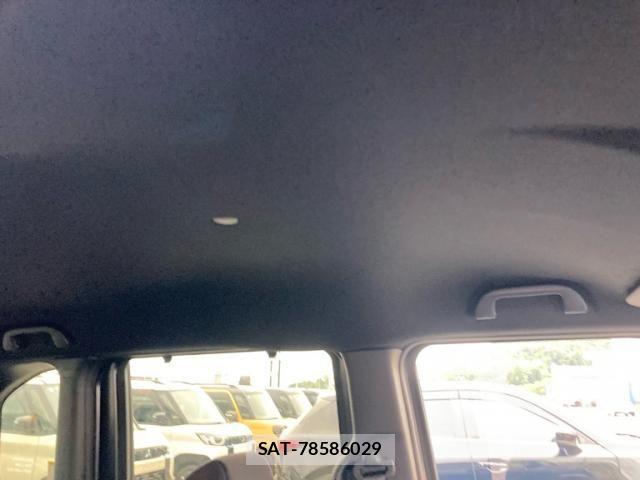 Honda N BOX CUSTOM 2023-05 8744617-18