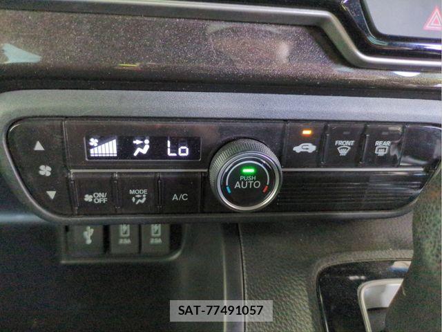 Honda N BOX CUSTOM 2018-03 8744685-11