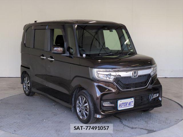 Honda N BOX CUSTOM 2018-03 8744685-16