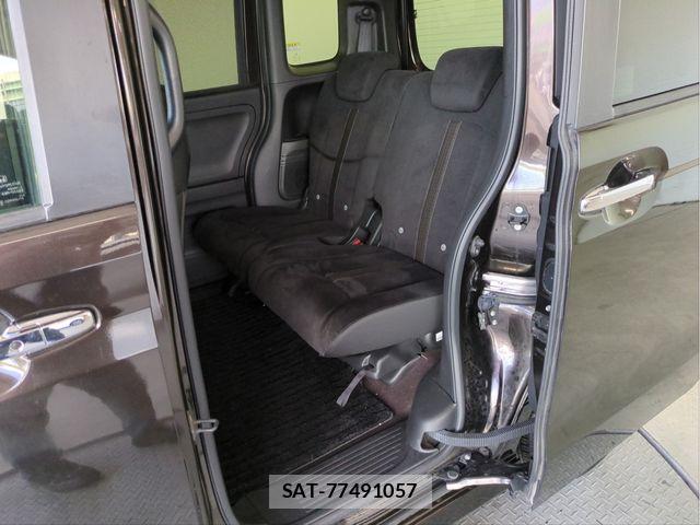 Honda N BOX CUSTOM 2018-03 8744685-4